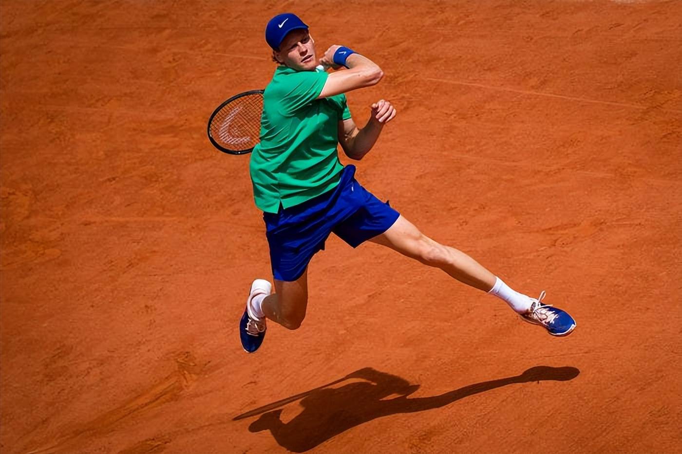 爱游戏电子 -德约科维奇赛事官方发布赛事规则更新新规,老鹰争议不断!(德约科维奇个人资料简介)